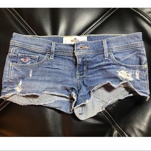 Distressed Denim Short Shorts!